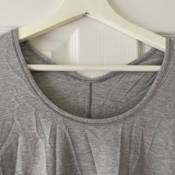 Lululemon Longsleeve Grey Top - Picture 3 of 3